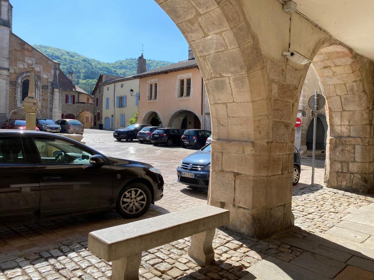 Logis Hotel Restaurant & Pizzeria Vuillot Cuiseaux Bagian luar foto