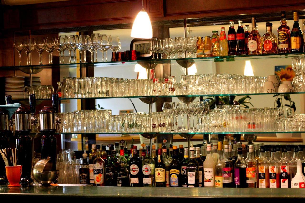 Logis Hotel Restaurant & Pizzeria Vuillot Cuiseaux Bagian luar foto
