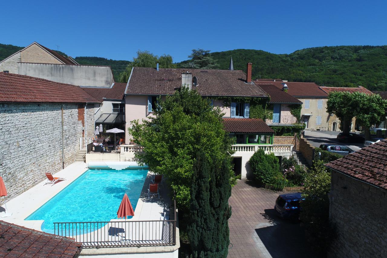 Logis Hotel Restaurant & Pizzeria Vuillot Cuiseaux Bagian luar foto