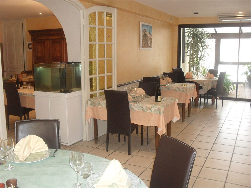 Logis Hotel Restaurant & Pizzeria Vuillot Cuiseaux Bagian luar foto